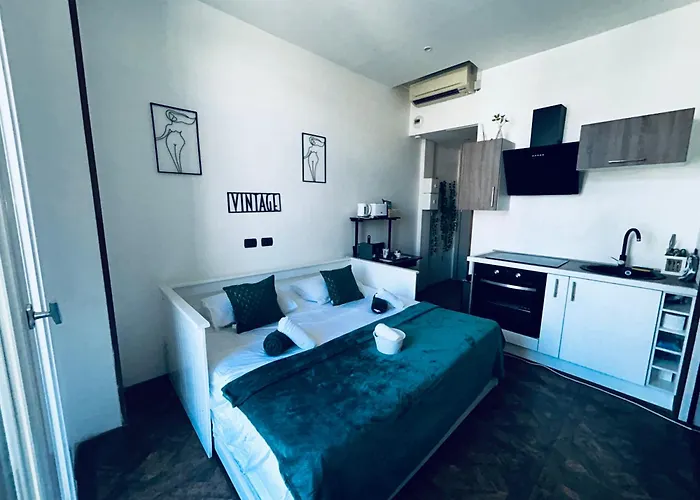 Lovely Air Conditonned Center * Nice