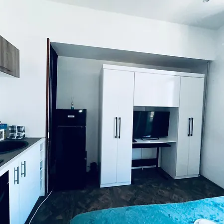 Apartment Lovely Air Conditonned Center