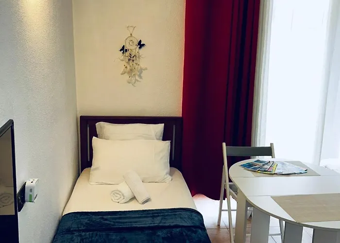 Lovely Air Conditonned Center Niza